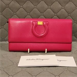 Authentic Salvatore Ferragamo Beautiful Pink large wallet